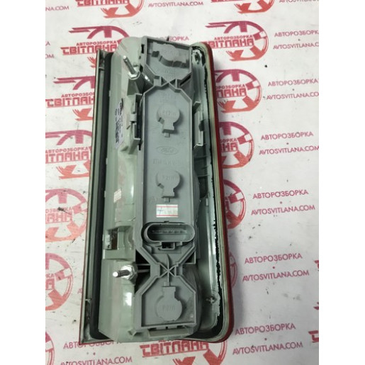 Фонарь задний левый комплектный Ford Connect 2002-2009 2T1413A603AF